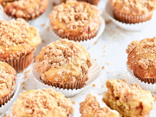 Snickerdoodle Crumb Muffins