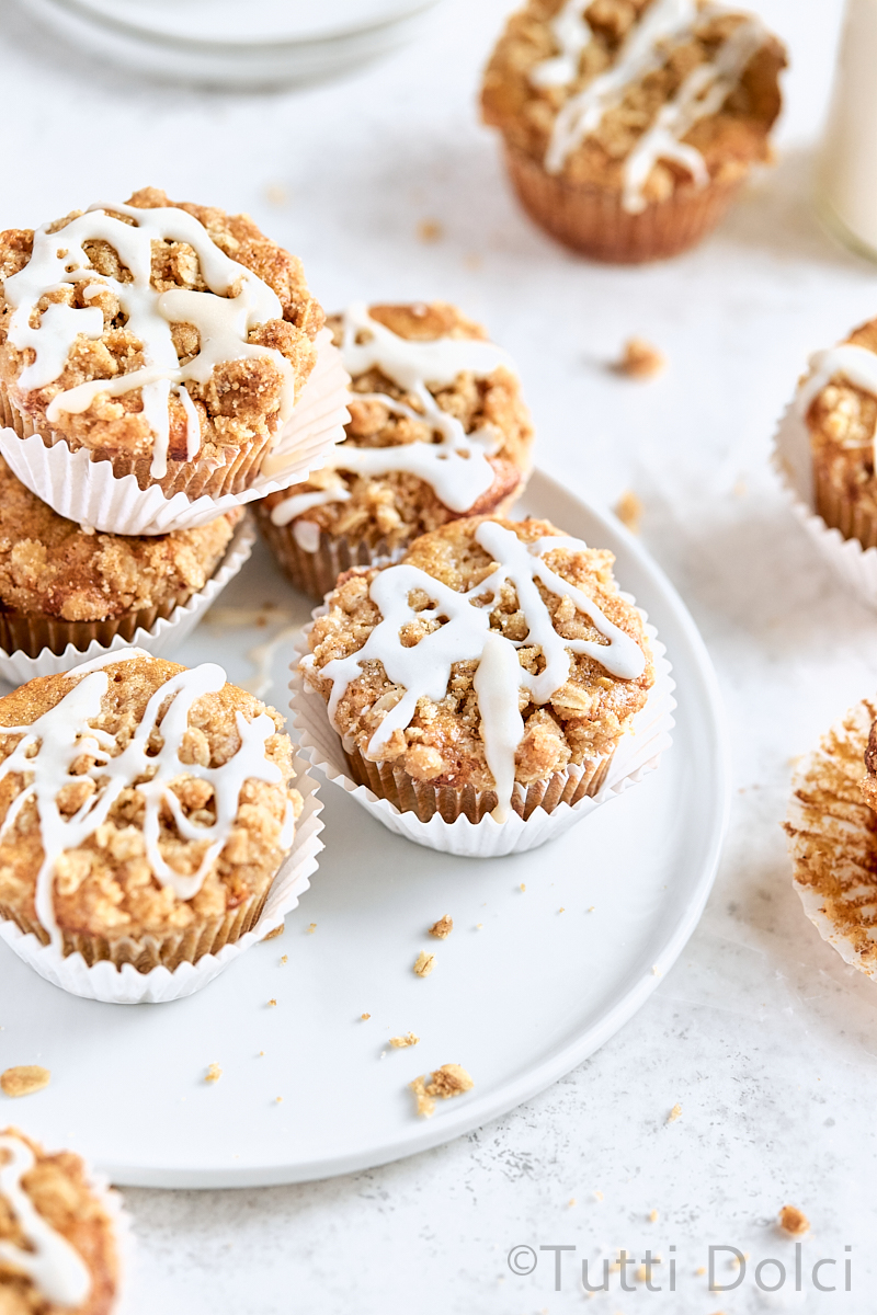 brown butter apple crumb muffins
