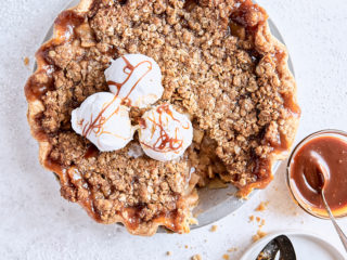 Caramel Pear Crumble Pie