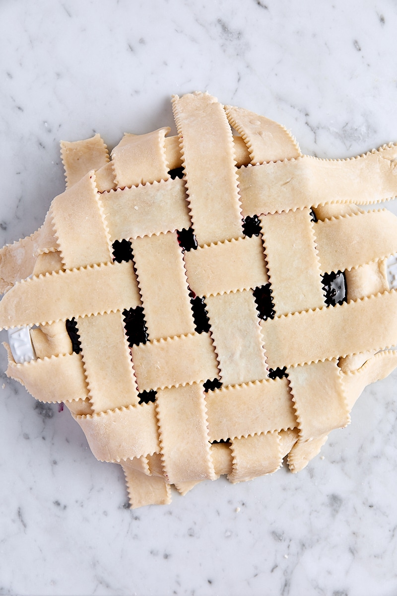 Woven top lattice