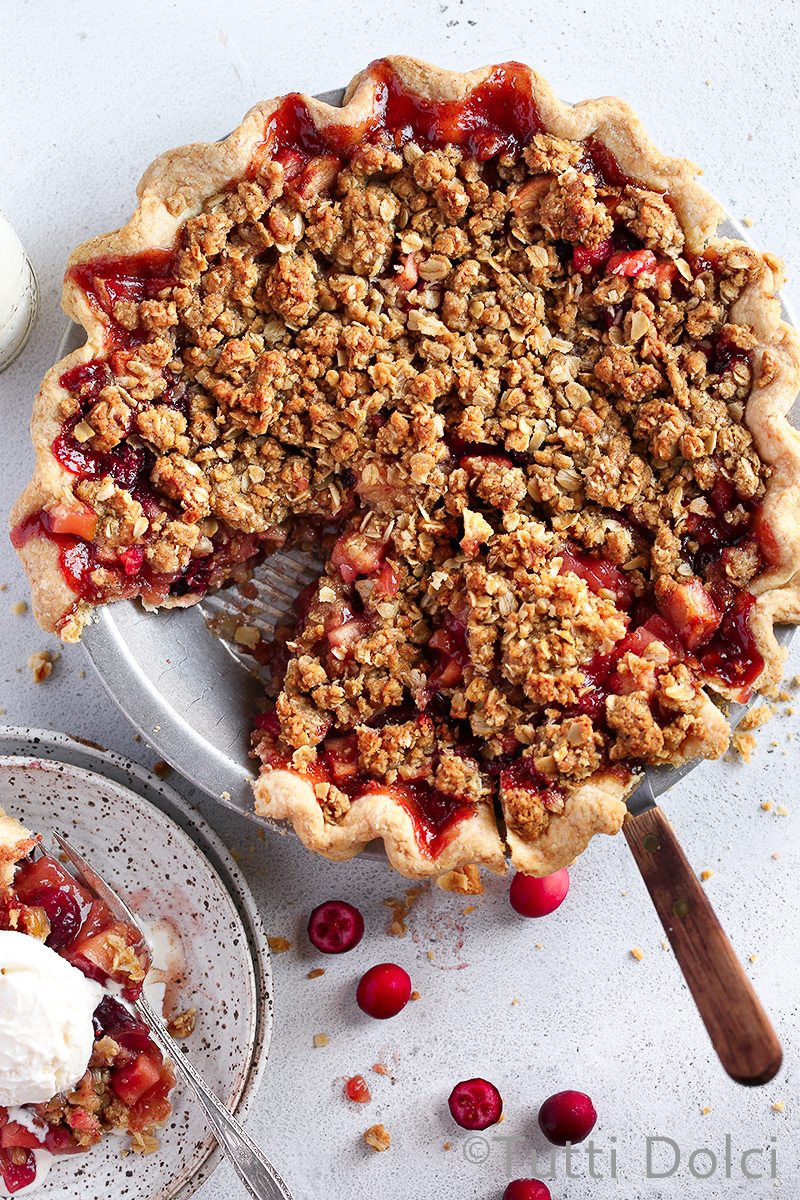 apple cranberry crumble pie